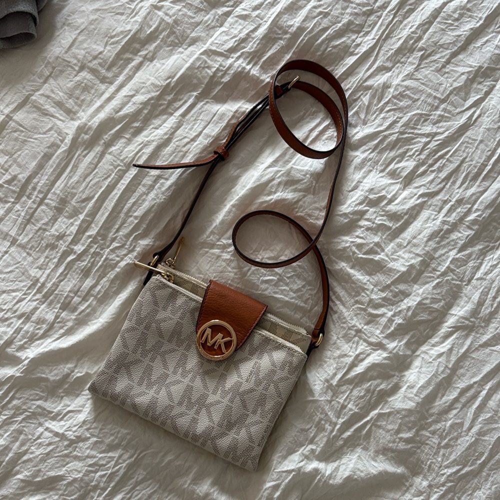Michael Kors Crossbody Bag